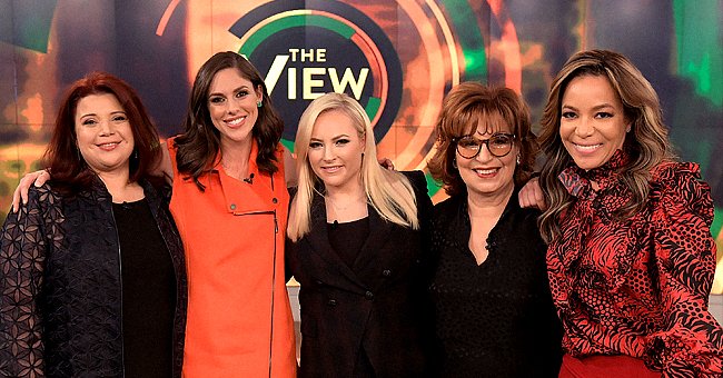 Abby Huntsman's last day on season 23 of "The View" with Ana Navarro, a guest, Meghan McCain, and Joy Behar on January 17, 2020 | Photo: Paula Lobo/ABC/Getty Images