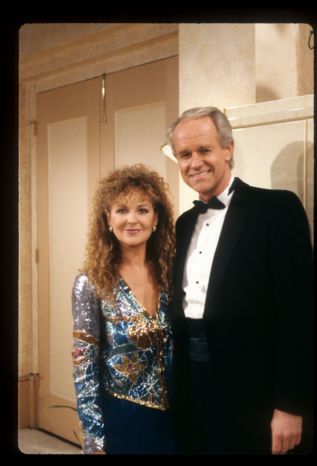 Shelley Fabares and Mike Farrell on the set of "Coach" in 1990. | Source: Getty Images