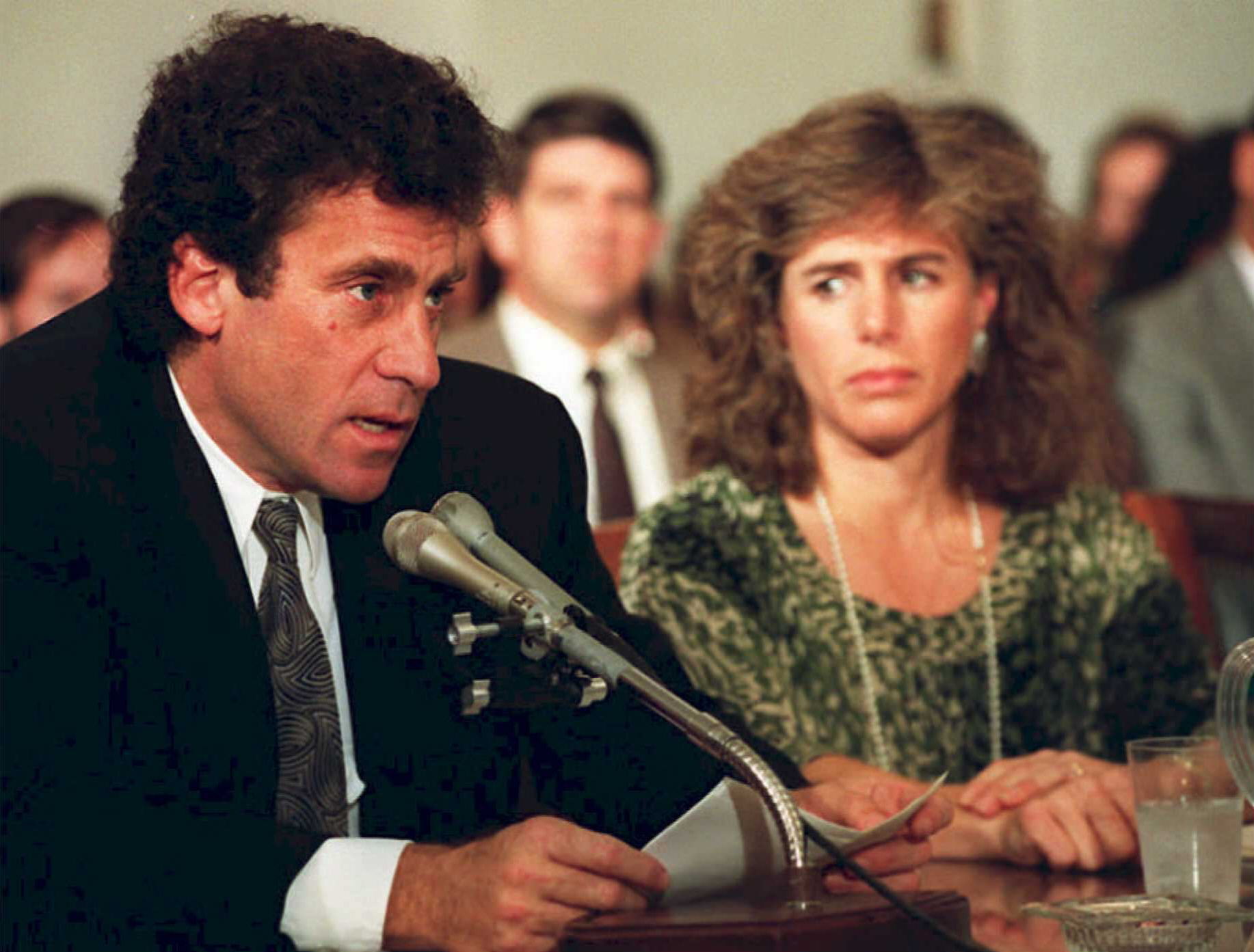 Paul Michael Glaser and Elizabeth Glaser photographed testifying in Washington before the House Budget Committee's Task Force on Pediatric AIDS on March 13, 1990 | Source: Getty Images