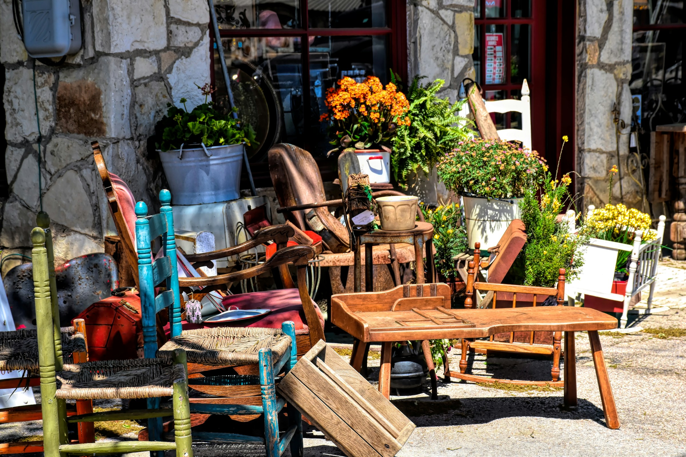 Used furniture | Source: Unsplash