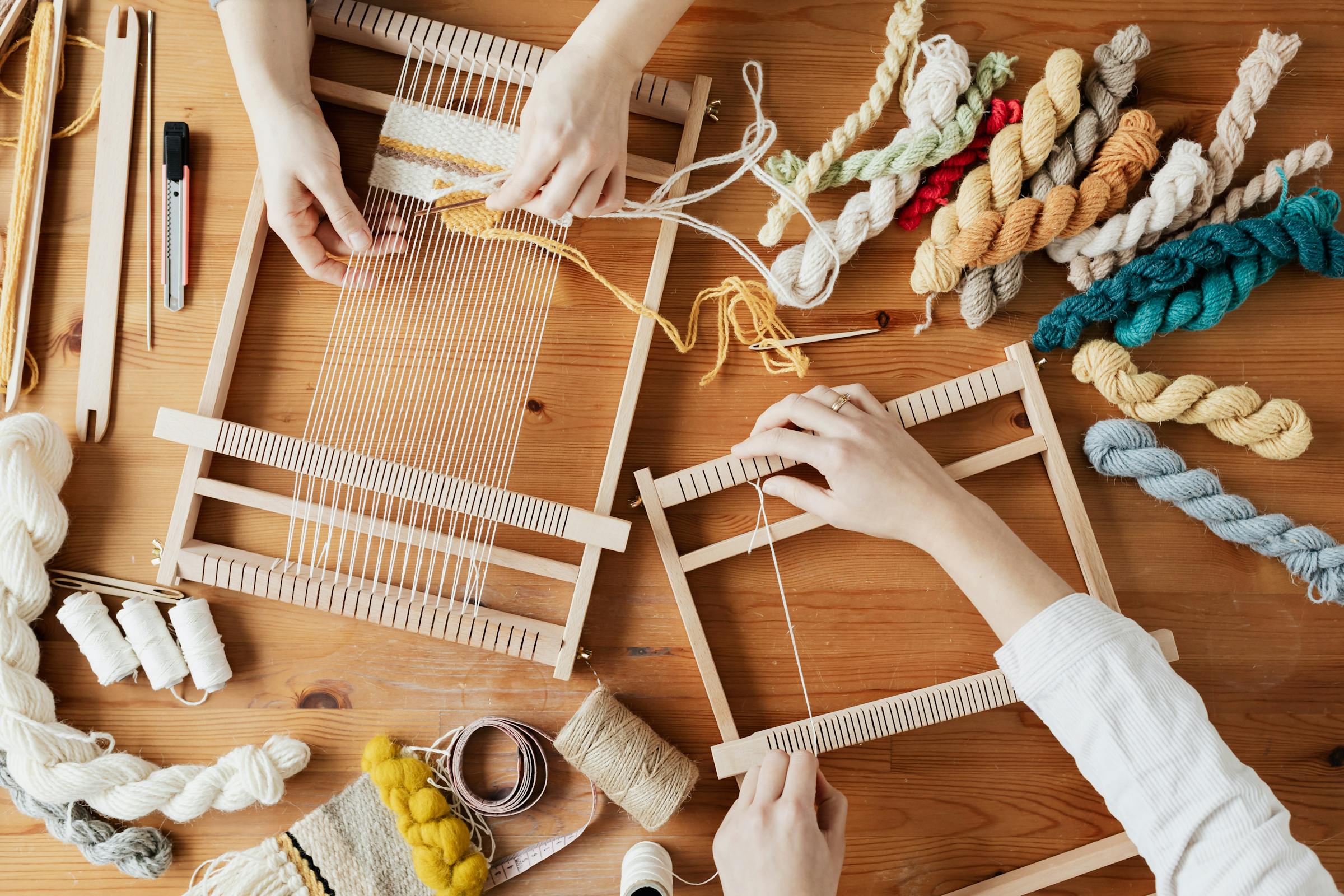 Two people making crafts | Source: Pexels