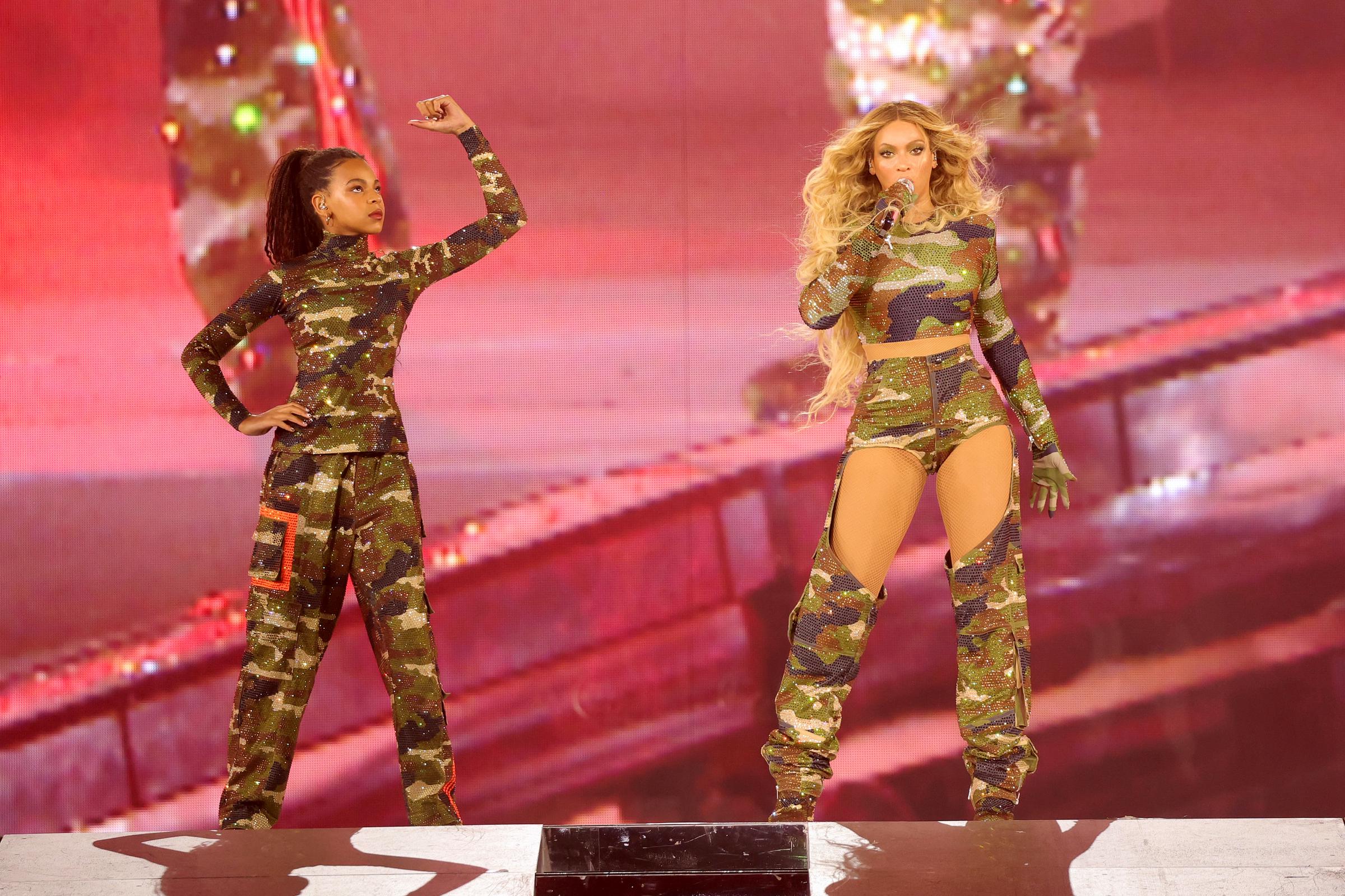 Blue Ivy Carter and Beyoncé perform onstage during the "Renaissance World Tour" at Mercedes-Benz Stadium in Atlanta, Georgia, on August 11, 2023 | Source: Getty Images