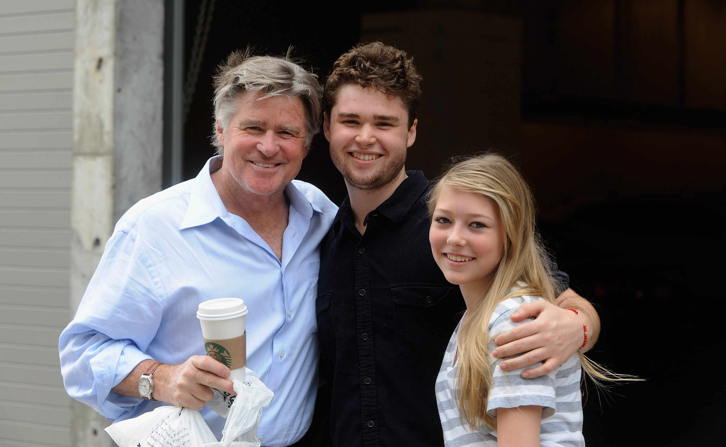 Treat Williams and his children, Gil Williams and Ellie Williams on May 14, 2012 in New York City | Source: Getty Images