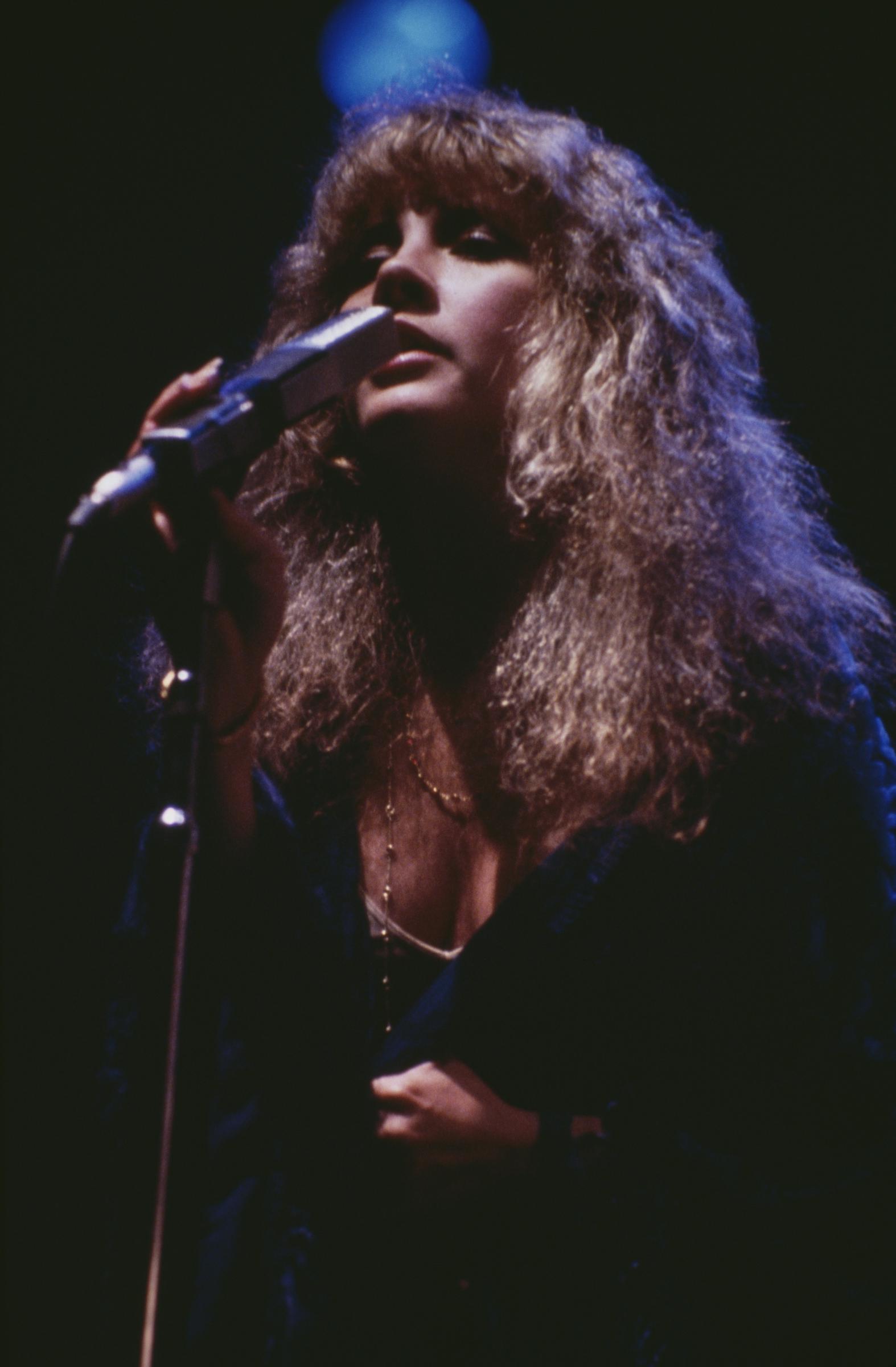 The artist joins Tom Petty & The Heartbreakers onstage as the band plays at the Meadowlands Arena on July 30, 1981 in East Rutherford, New Jersey. | Source: Getty Images
