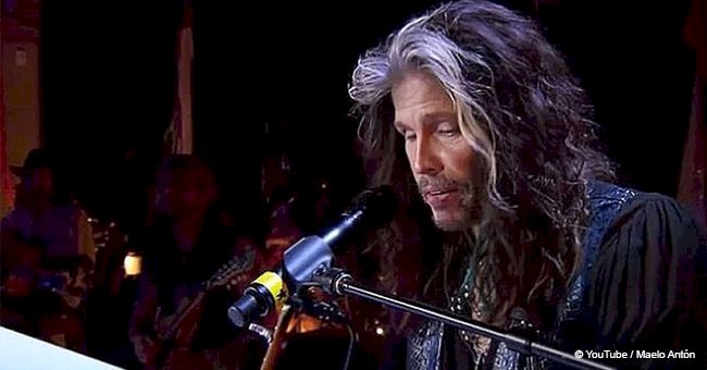 Steven Tyler steals the show with powerful performance of 'Dream On'