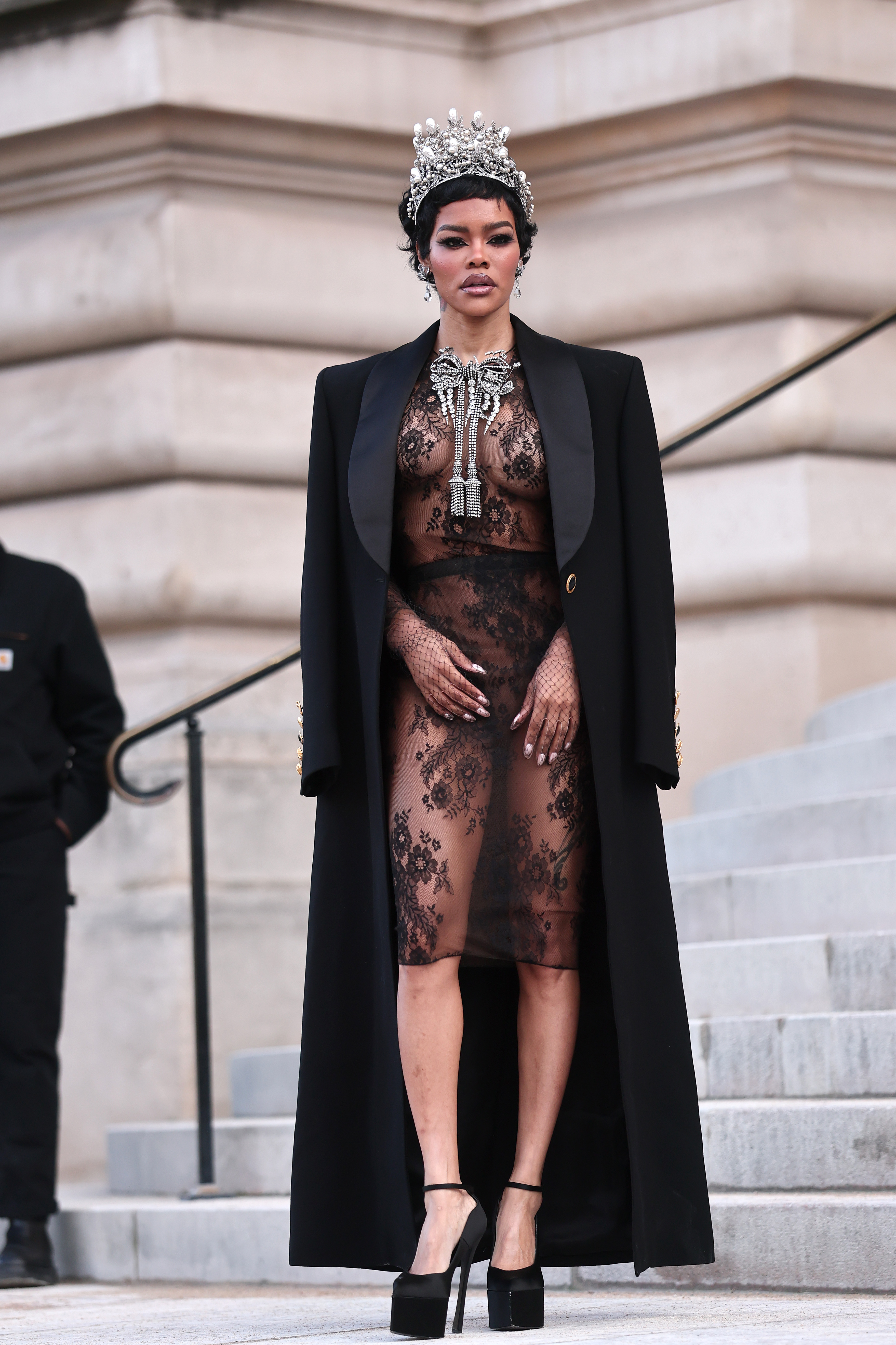 A full view of the striking ensemble Teyana Taylor wore for the Schiaparelli event. | Source: Getty Images