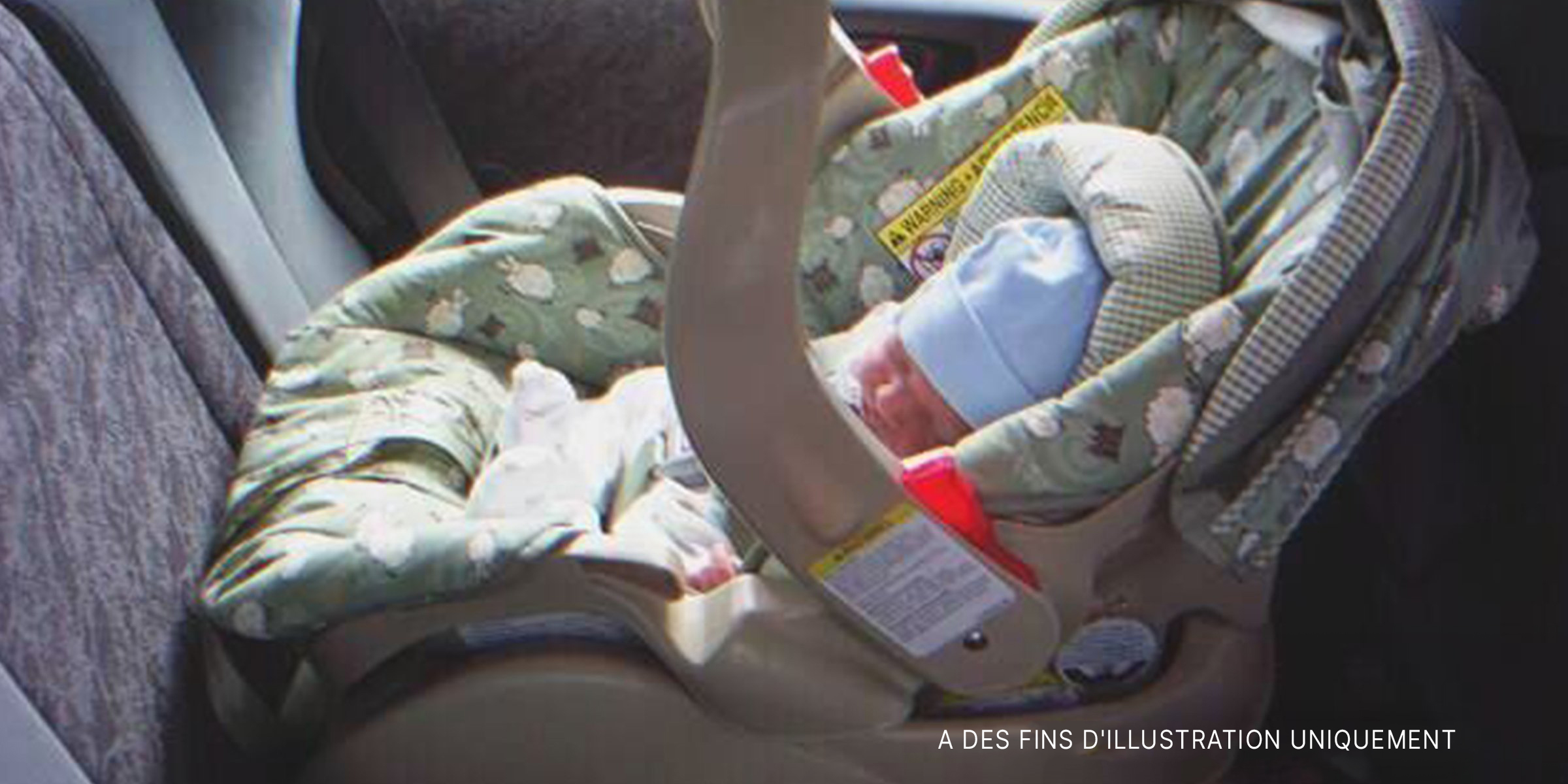 Un nouveau-né dans un siège auto | Source : Flickr / Chris et Kris (CC BY-SA 2.0)