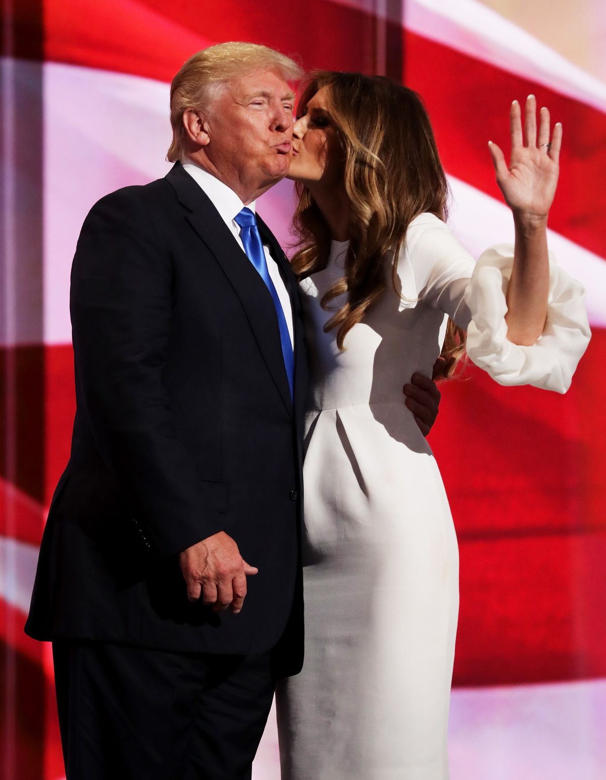 Melania Trump kisses Donald Trump at the Republican National Convention on July 18, 2016, in Cleveland, Ohio | Photo: Chip Somodevilla/Getty Images