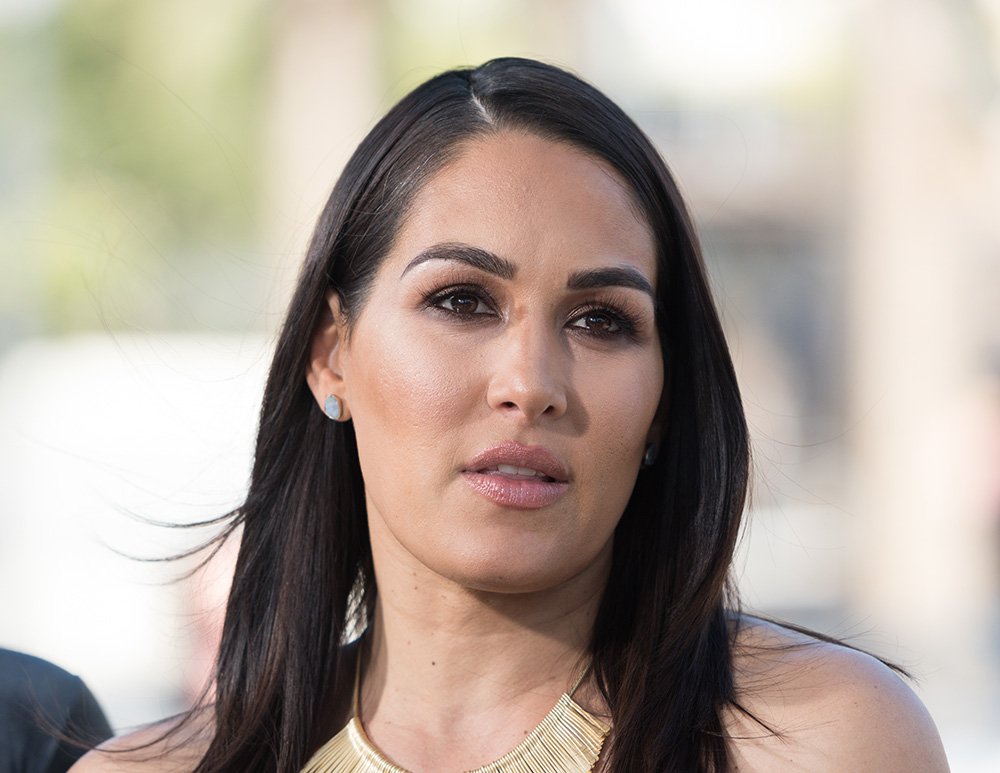 Brie Bella visiting "Extra" at Universal Studios Hollywood Universal City, California in October 2017. I Image: Getty Images.