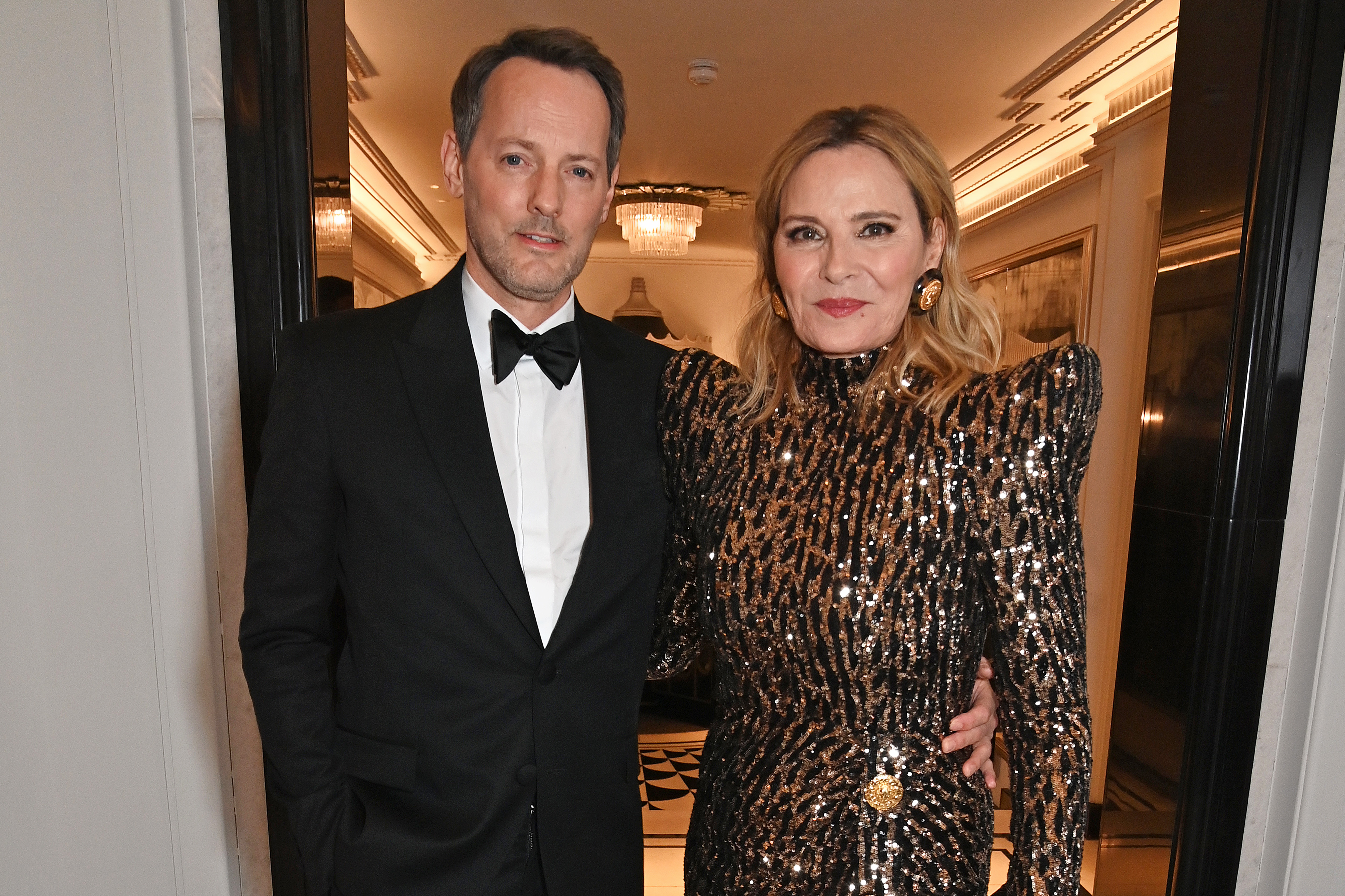 Russell Thomas and Kim Cattrall at the Harper's Bazaar Women of the Year Awards 2023 at Claridge's Hotel on November 7, 2023, in London, England. | Source: Getty Images