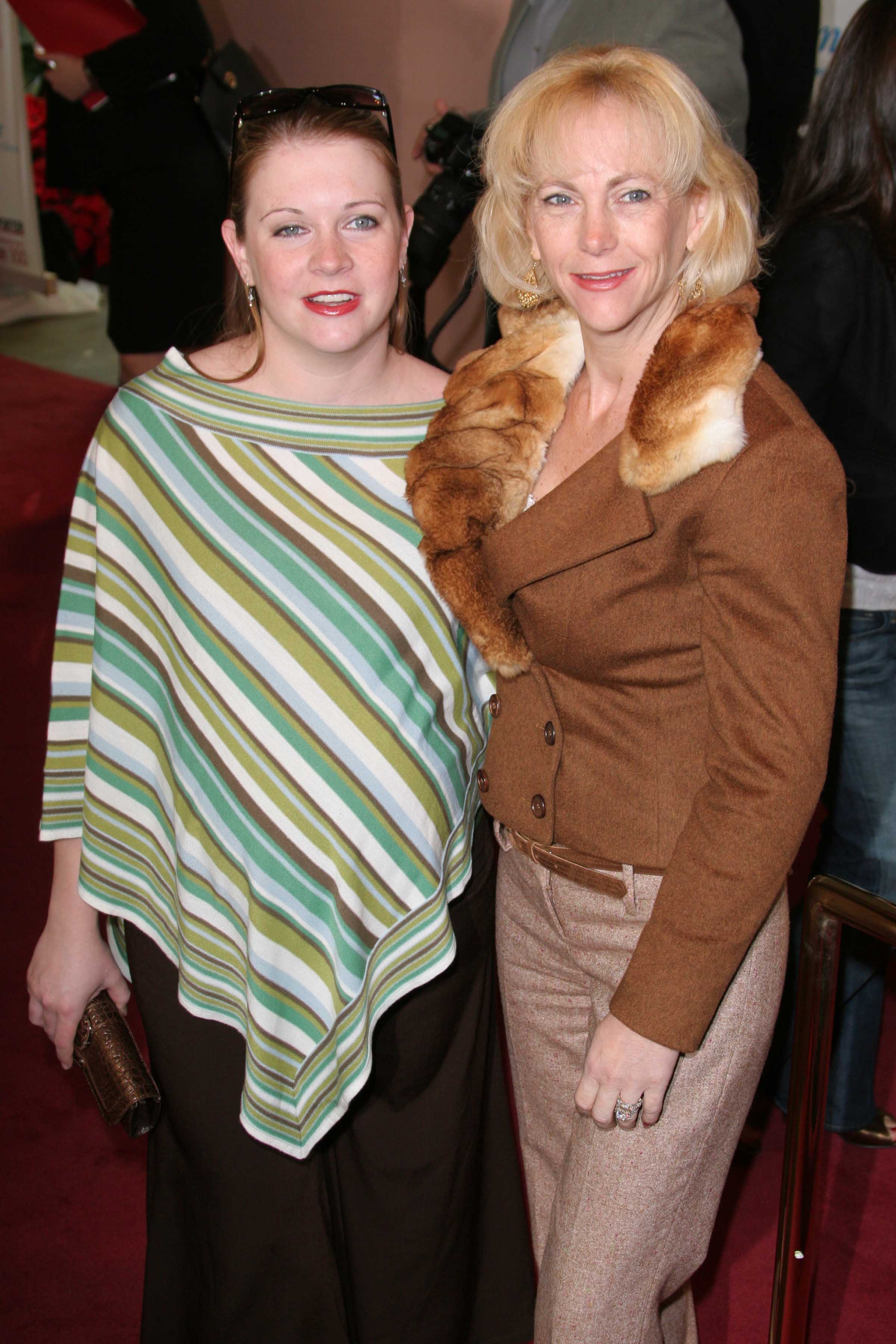Melissa Joan Hart and Paula Hart at The Hollywood Reporter's Women In Entertainment Power 100 Breakfast in Beverly Hills, on December 6, 2005. | Source: Getty Images