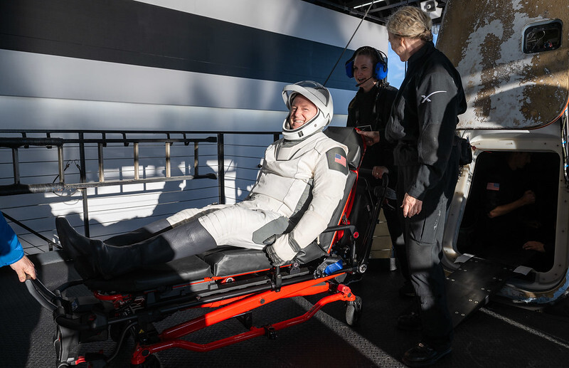 Butch Wilmore smiles while being pushed on a gurney | Source: Getty Images