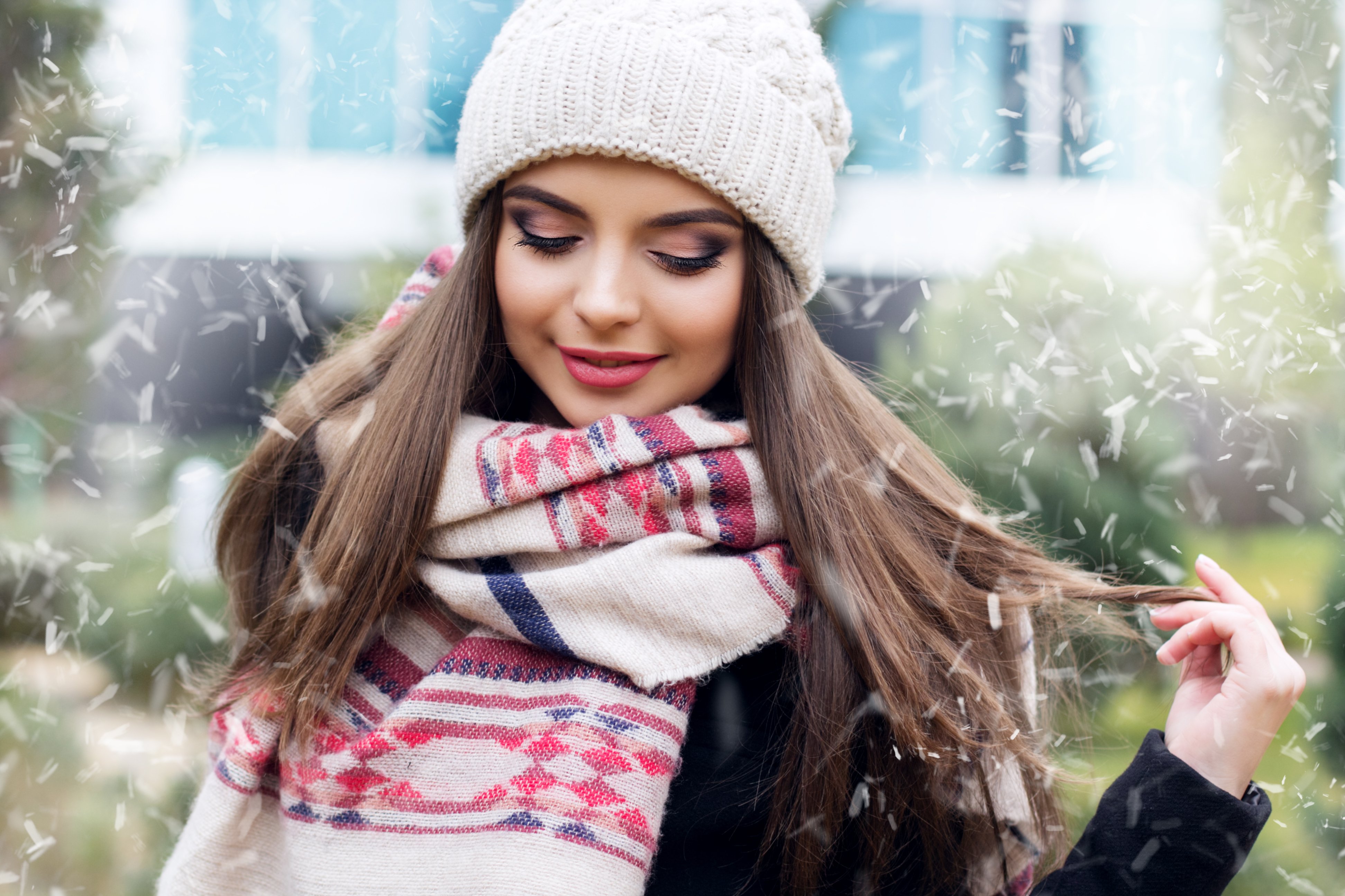 Modelo con ropa y maquillaje de invierno. | Foto: Shutterstock