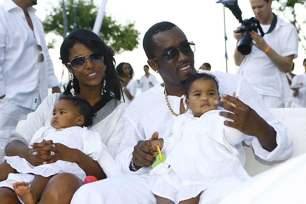Kim Porter, Diddy, Jessie and D'Lila at "The Real White Party", September 2007 | Source: Getty Images