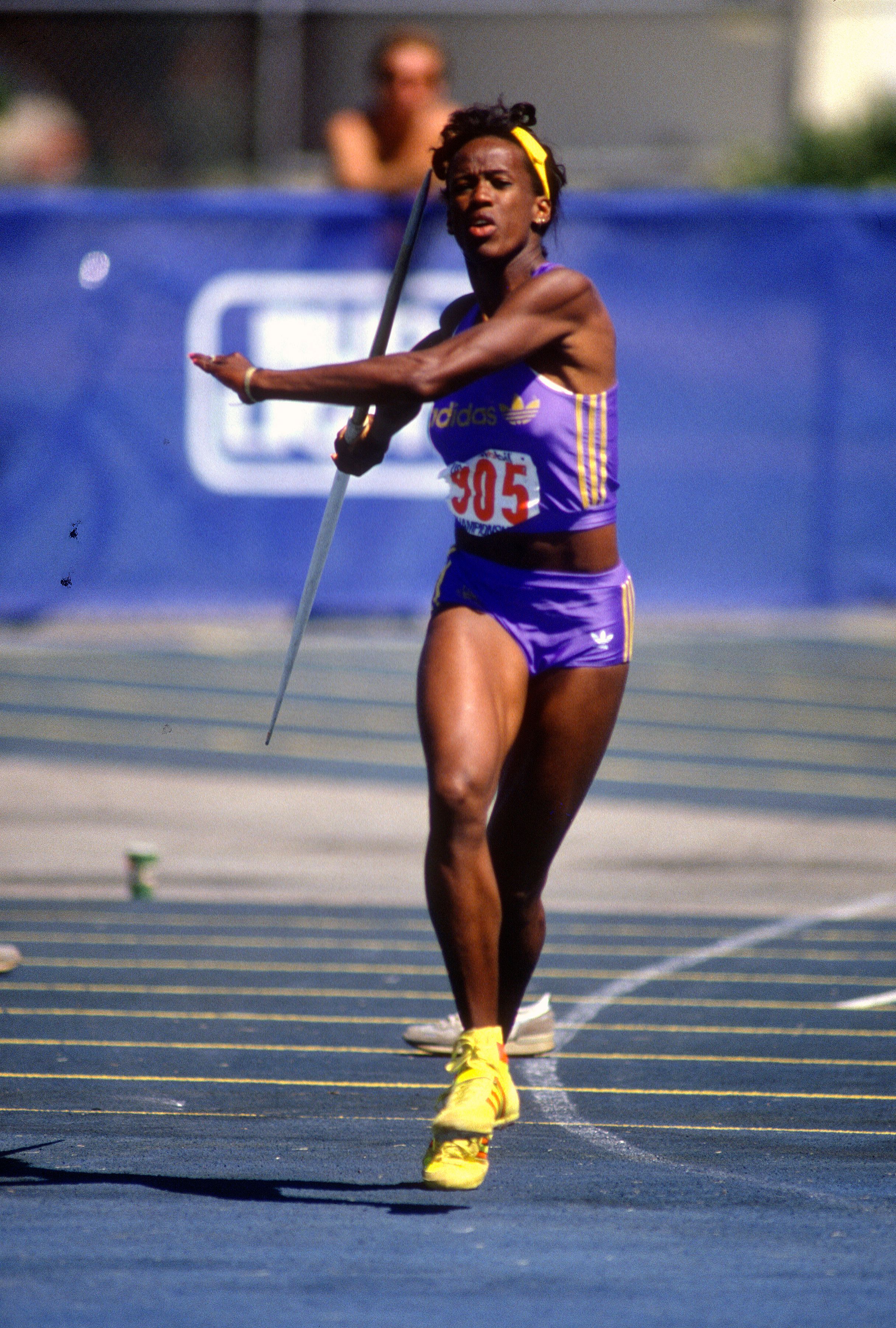 Jackie Joyner-Kersee competing in the javelin throw at a track and field event circa 1987. [Month and day of the month unspecified].  | Photo: Getty Images