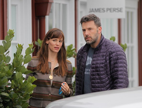 Jennifer Garner and Ben Affleck seen in Brentwood on June 10, 2015, in Los Angeles, California | Source: Getty Images