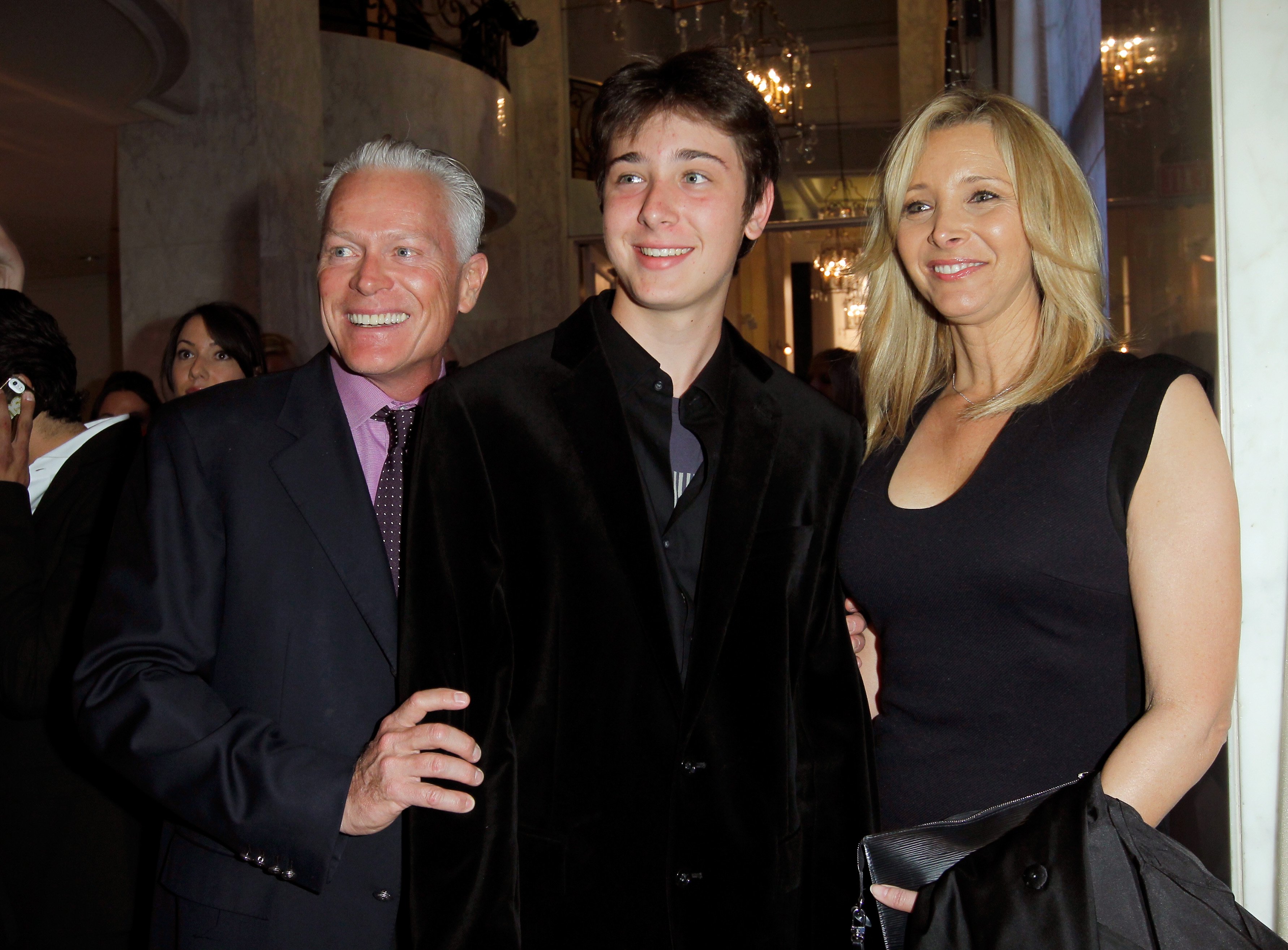 Michel Stern, Julian Murray Stern and Lisa Kudrow on May 2, 2013 in Beverly Hills, California | Source: Getty Images