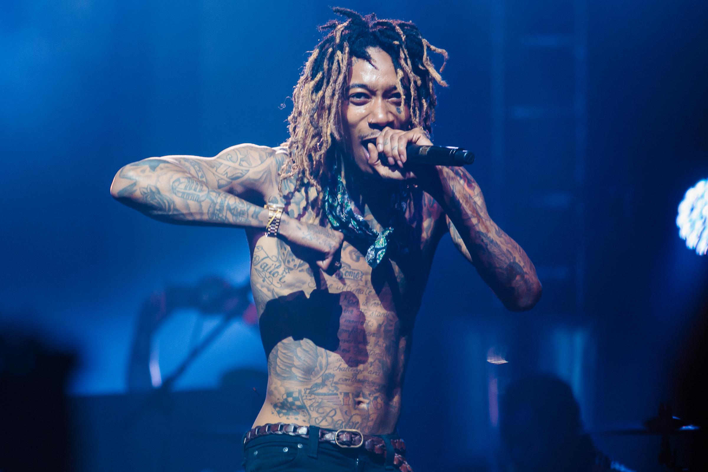 Wiz Khalifa performs live on stage on January 31, 2016, in São Paulo, Brazil. | Source: Getty Images