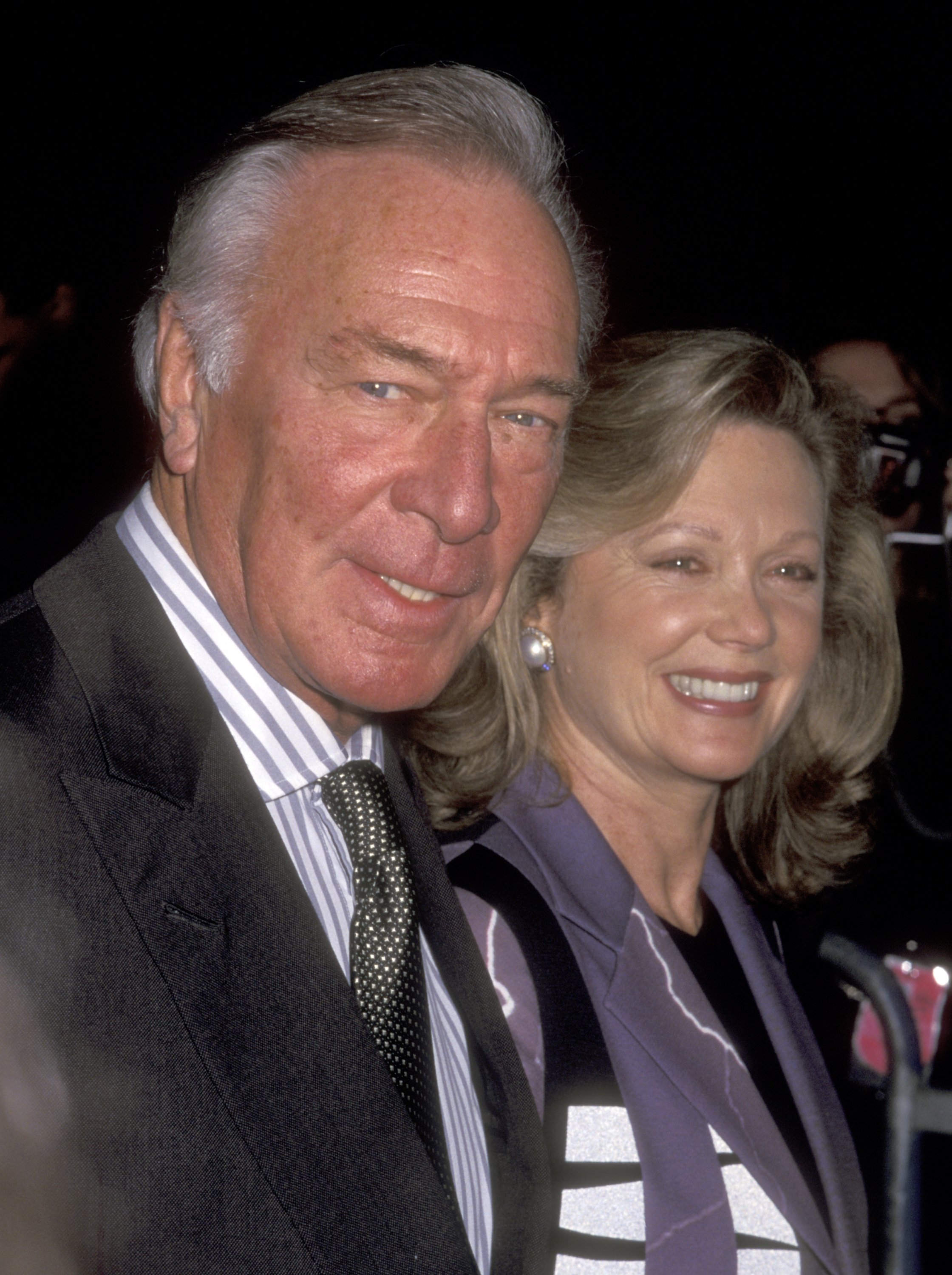Christopher Plummer and Elaine Taylor are photographed at 'The Insider' New York City Premiere on November 1, 1999, at Ziegfeld Theater in New York City | Source: Getty Images