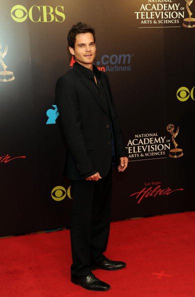 Greg Rikaart arrives at the 37th Annual Daytime Emmy Awards at Las Vegas Hilton on June 27, 2010 in Las Vegas, Nevada. | Photo: Getty Images