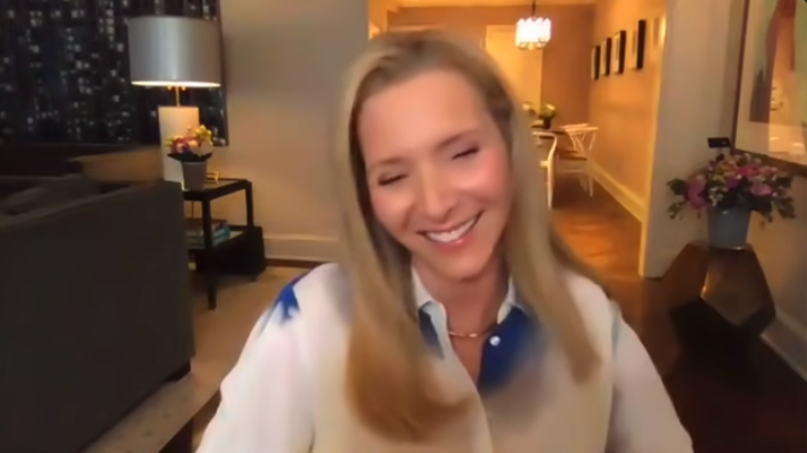 Lisa Kudrow's home from a video dated June 4, 2021 | Source: youtube.com/@TheEllenShow