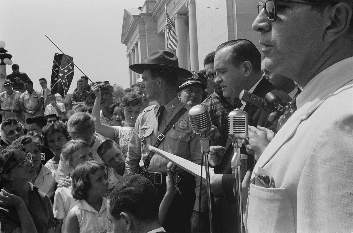 Faubus speaking to a crowd protesting the integration of Little Rock schools. | Photo: Wikimedia Commons Images