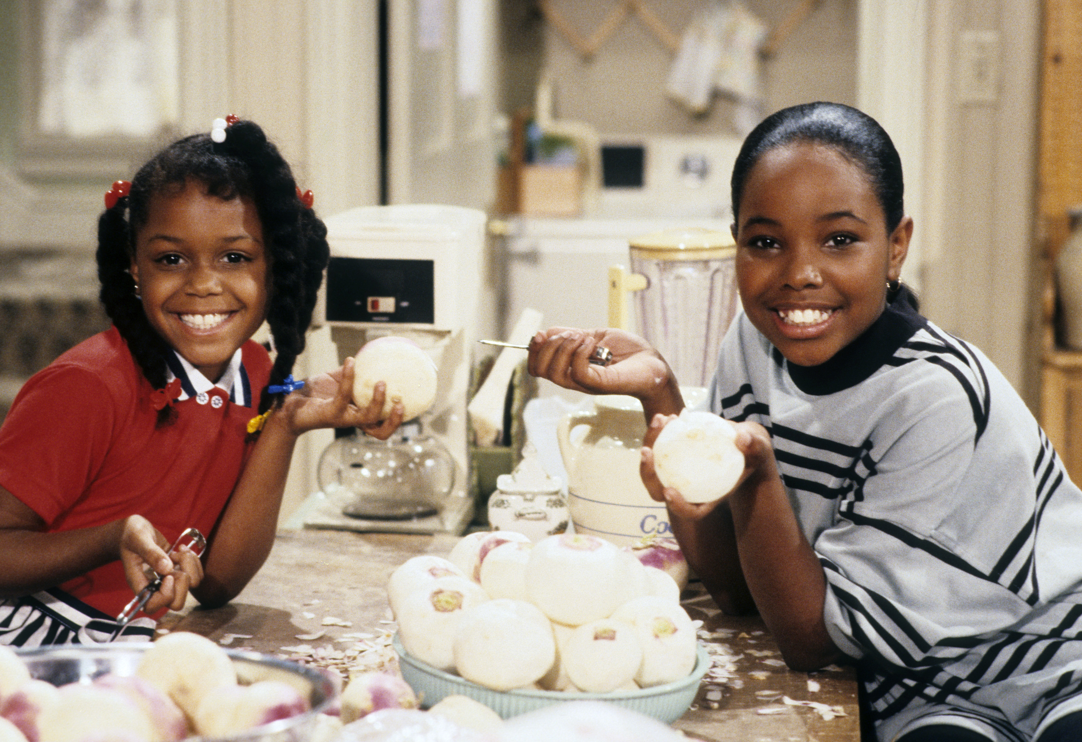 Jaimee Foxworth and Kellie Shanygne Williams pictured on the set of "Family Matters," circa 1989 | Source: Getty Images