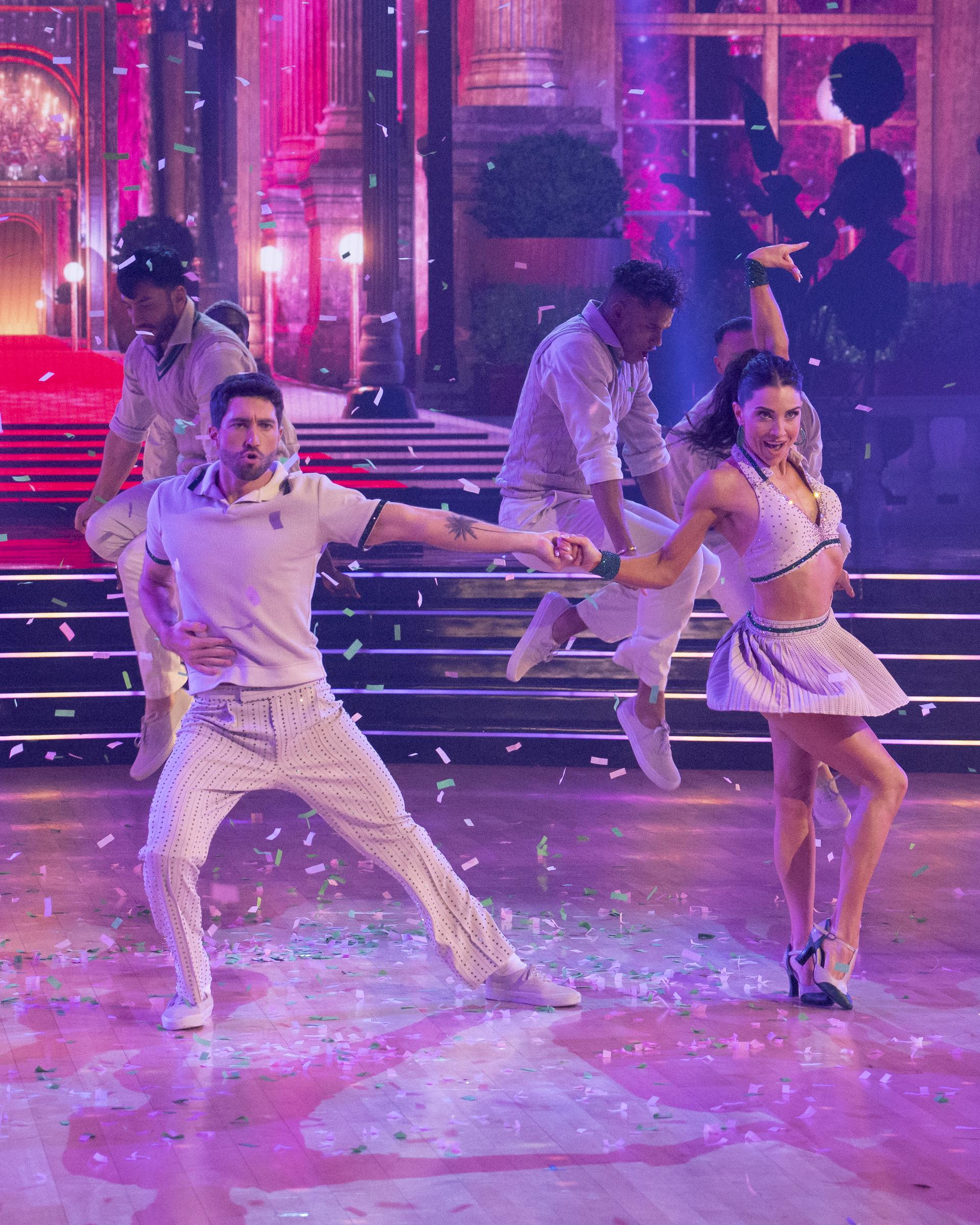 Joey Graziadei, Jenna Johnson, and backup dancers. | Source: Getty Images