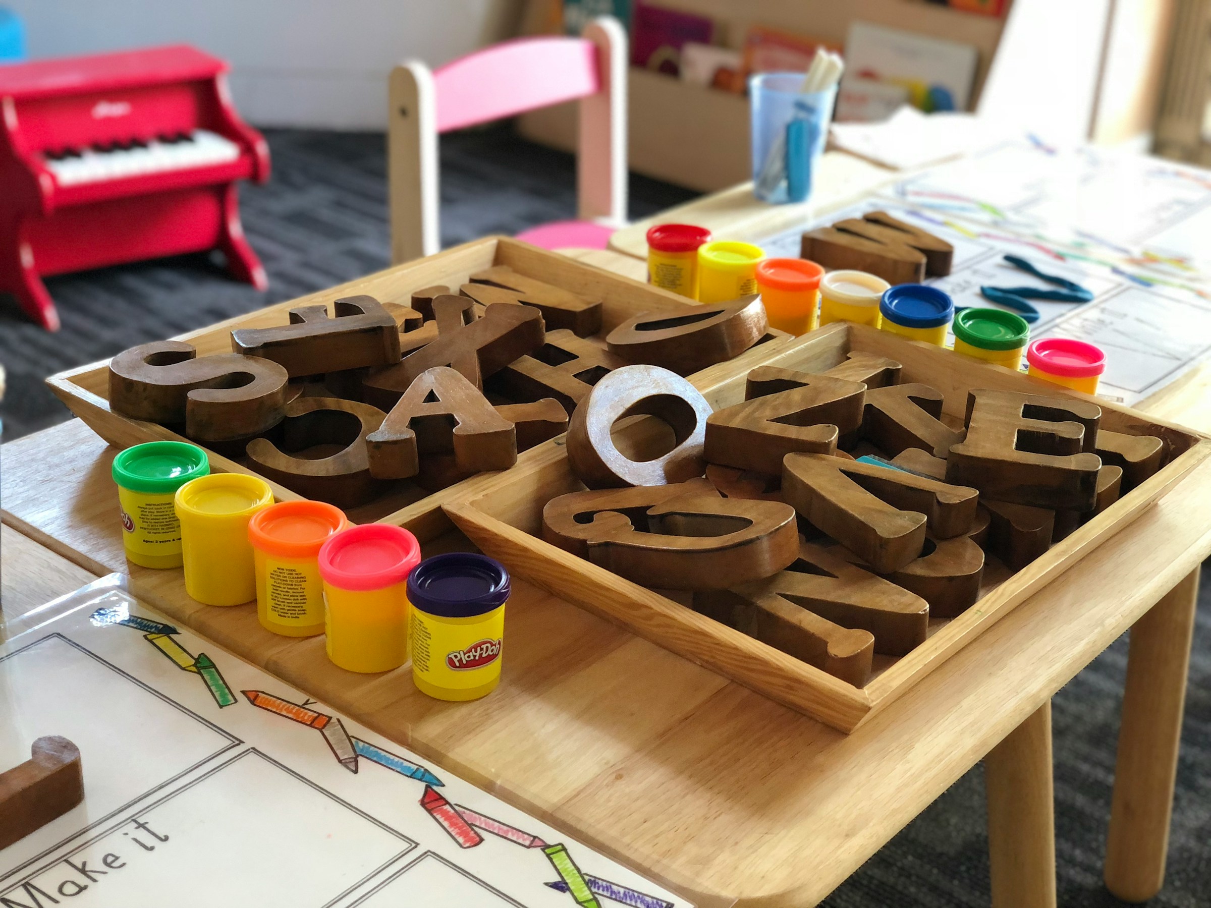 A table at a daycare facility | Source: Unsplash