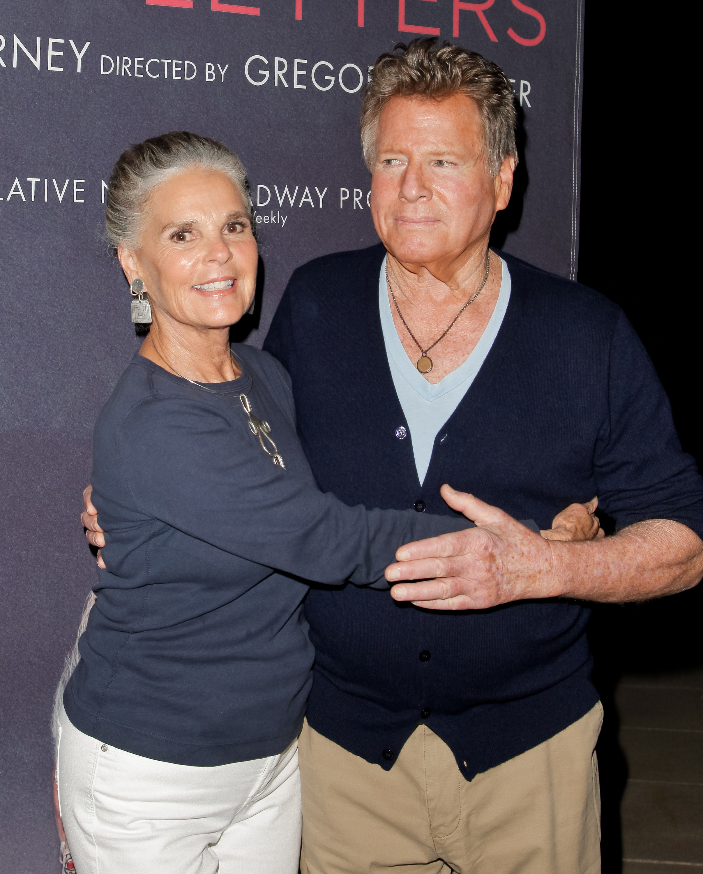 Ali MacGraw and Ryan O'Neal on October 14, 2015, in Beverly Hills, California. | Source: Getty Images