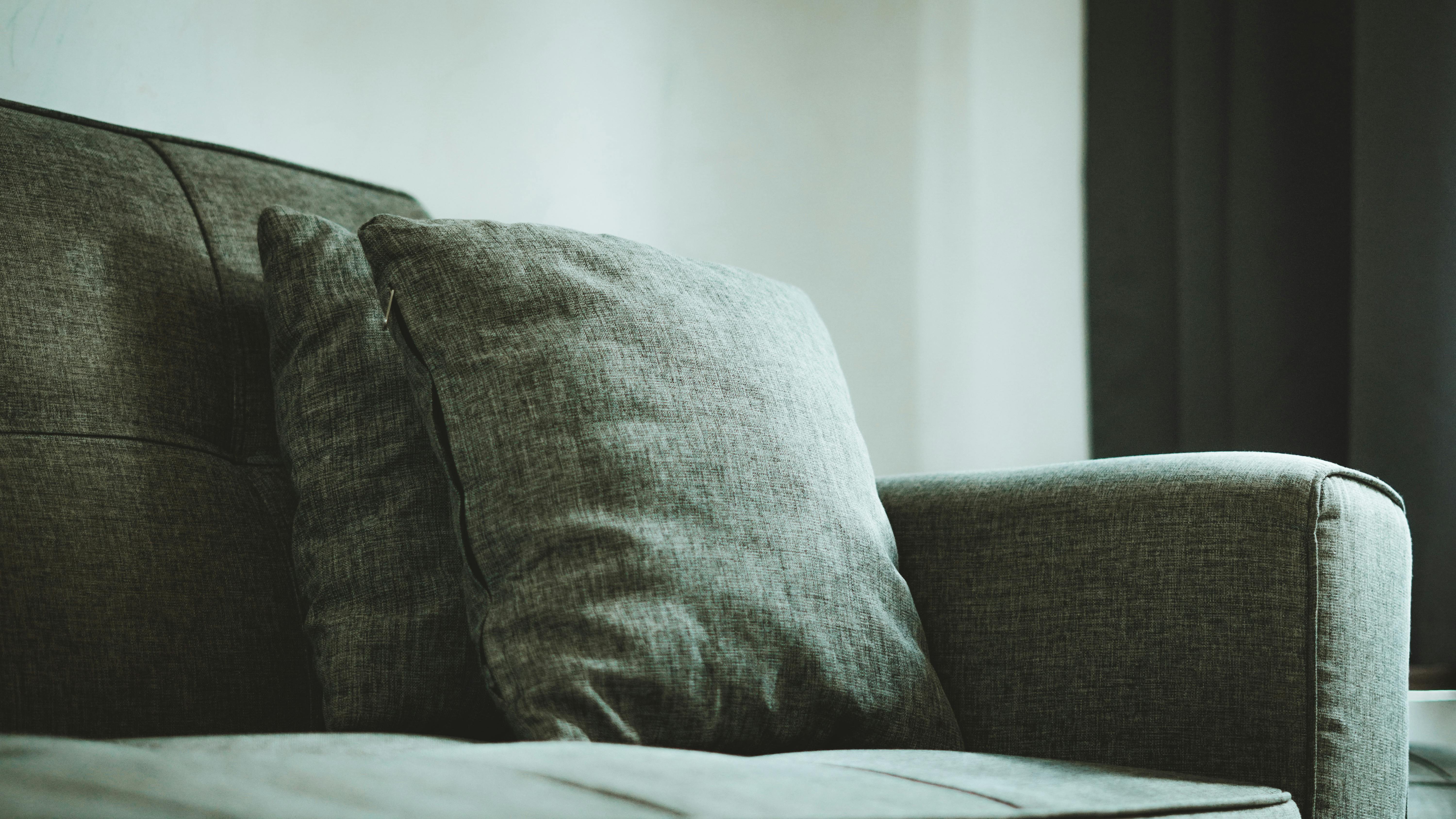 A fabric couch | Source: Pexels