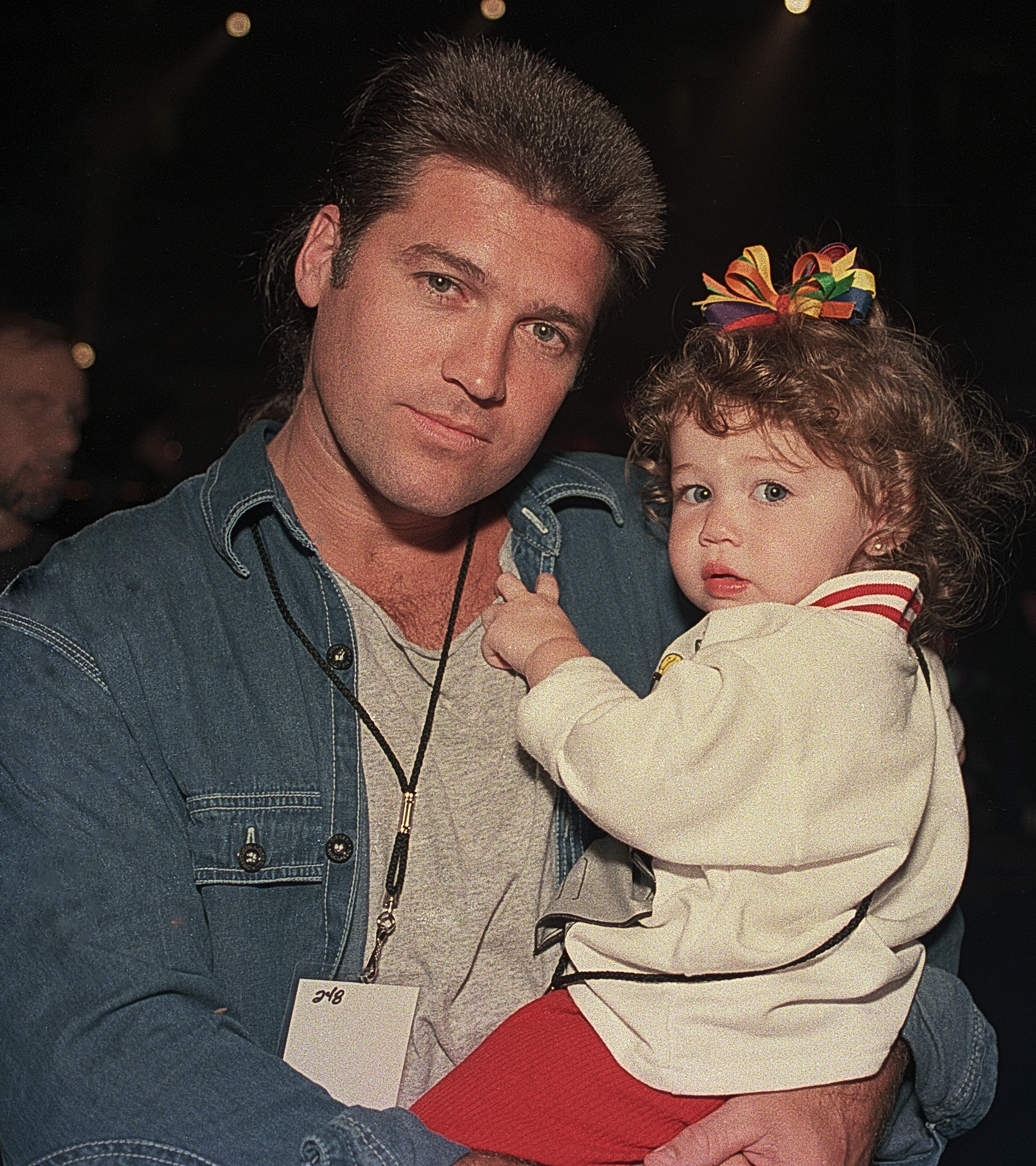 Billy Ray Cyrus and Miley Cyrus in Memphis, Tennessee on October 08, 1994 | Source: Getty Images