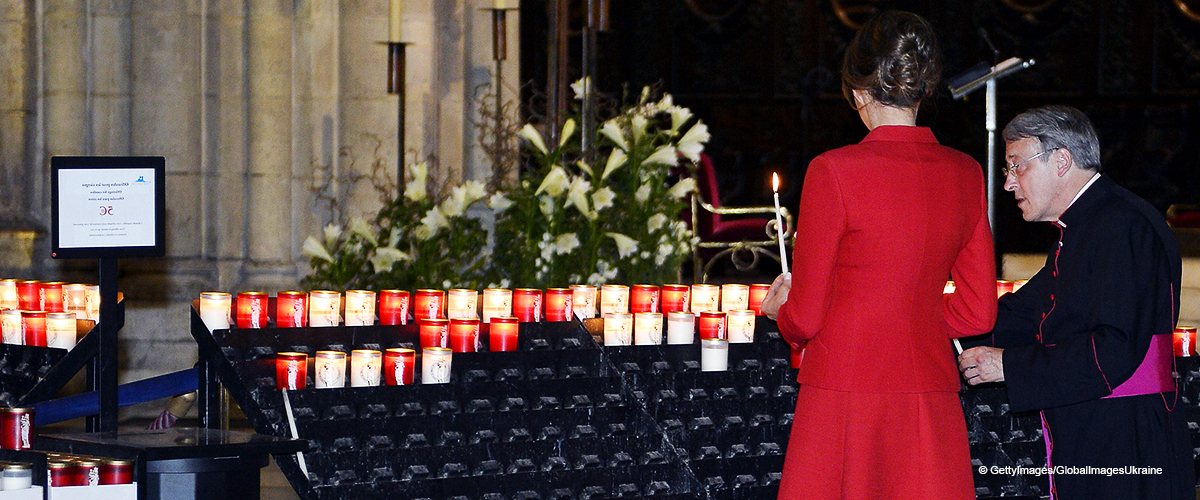 Melania Trump Prays for the People of Paris after Fire Ravages Notre Dame