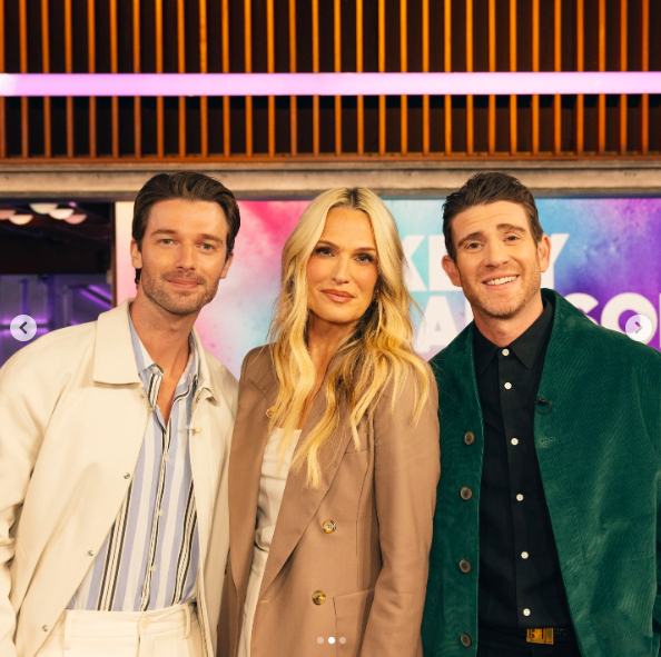 Molly Sims posing for a picture with Patrick Schwarzenegger and Bryan Greenberg on "The Kelly Clarkson Show," posted on March 13, 2025. | Source: Instagram/kellyclarksonshow