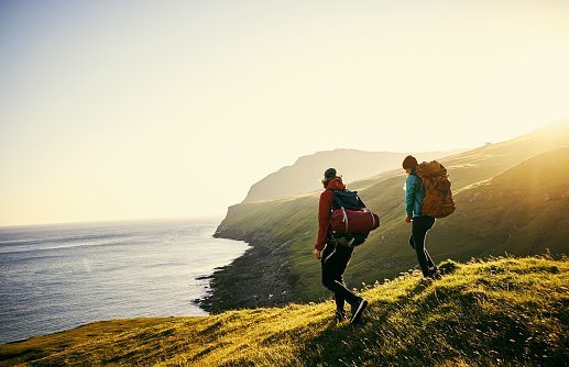 A couple returns from their honeymoon but refuses to speak to each other | Photo: Getty Images