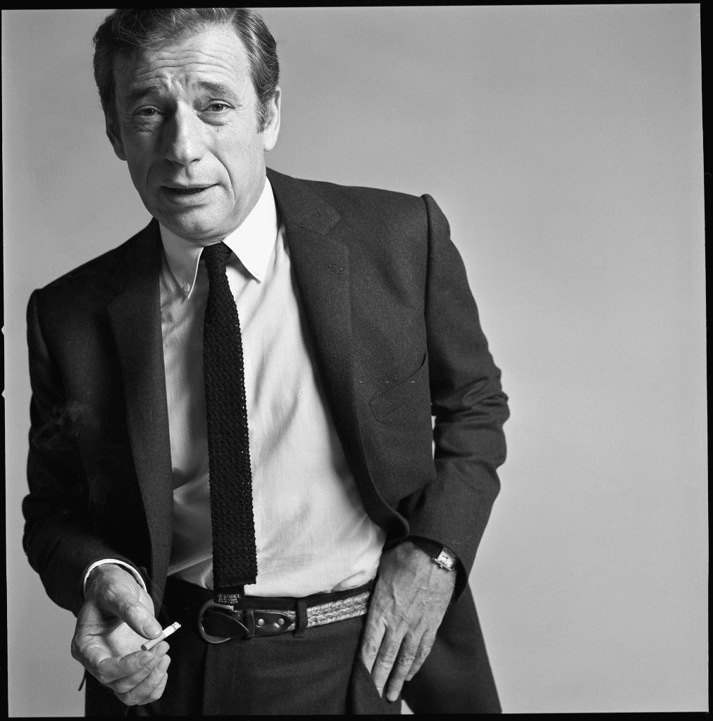 Portrait de studio de l'acteur français Yves Montand (1921 - 1991) à l'appui de son film, "On a Clear Day You Can See Forever" (réalisé par Vincente Minnelli), New York, 1969. | Photo : Getty Images