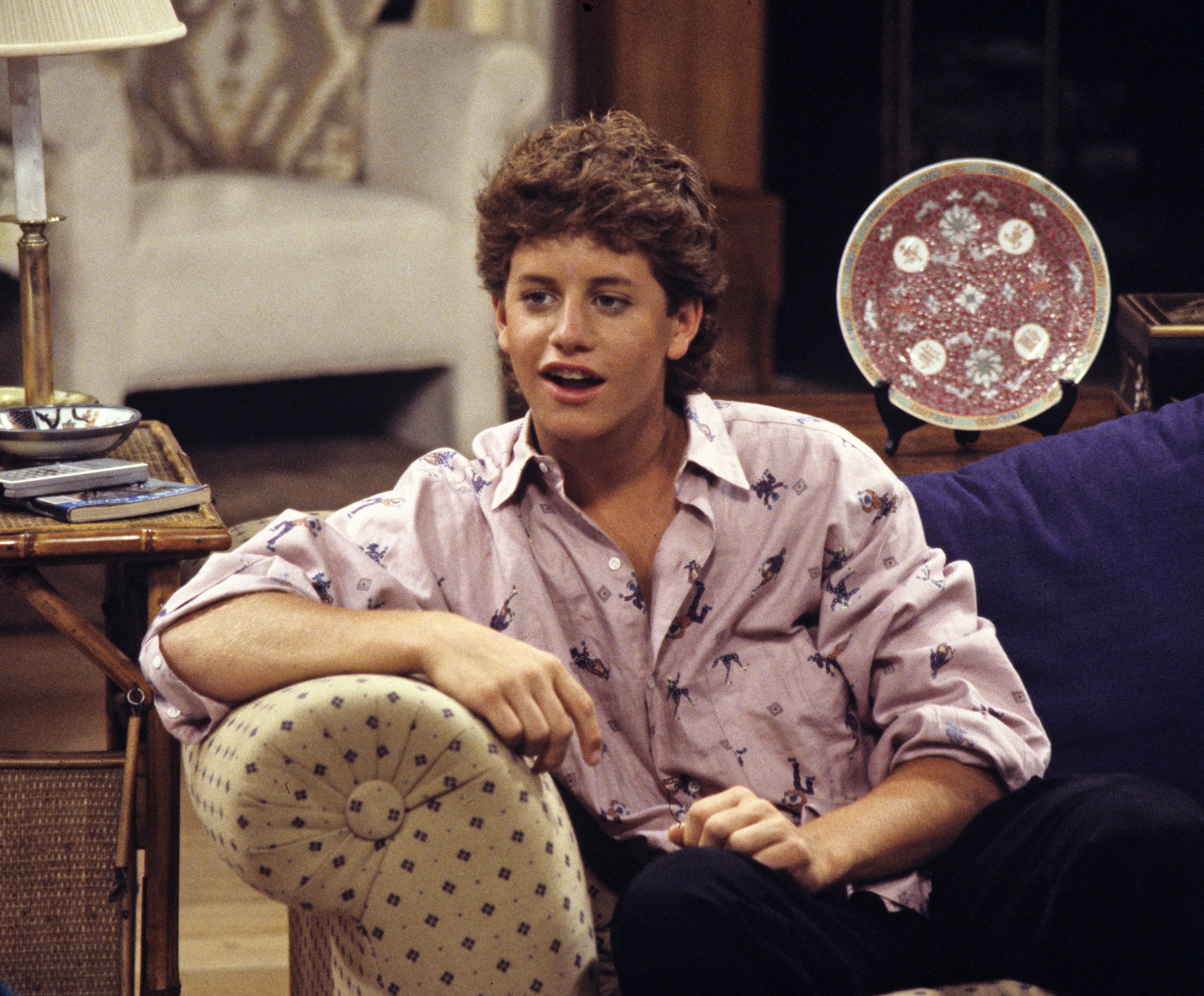 Actor Kirk Cameron as Mike Seaver in he family sitcom, "Growing Pains" on January 6, 1987 | Source: Getty Images