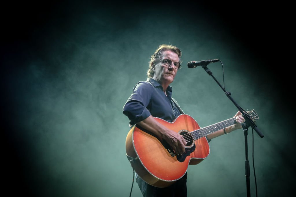 Francis Cabrel effectue au Royal Albert Hall le 16 octobre 2018 à Londres, Royaume-Uni. | Photo : Getty Images.