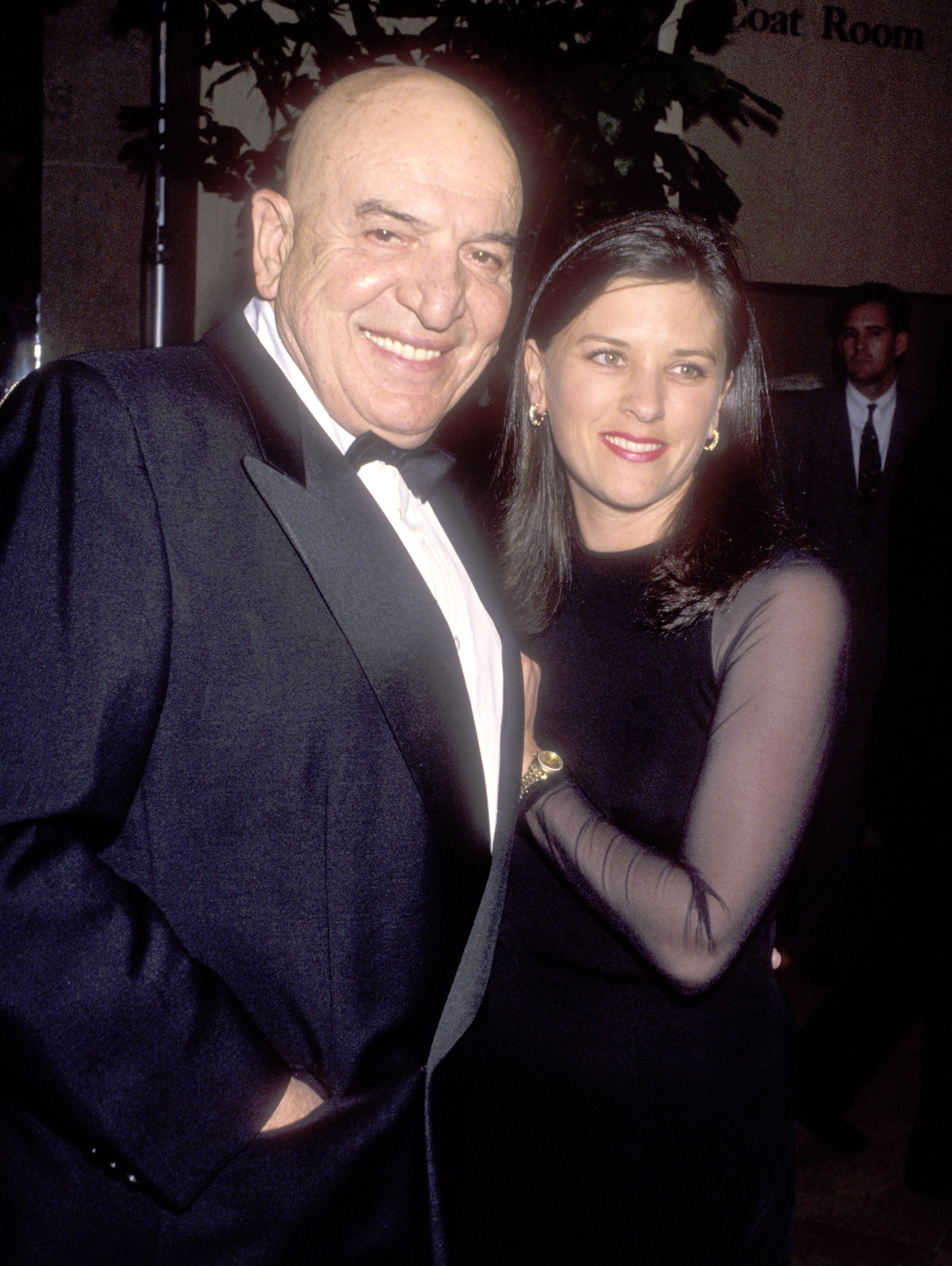  Actor Telly Savalas and wife Julie Savalas attend the 21st Annual American Film Institute Lifetime Achievement Award Salute on March 10, 1993 at Beverly Hilton Hotel in Beverly Hills, California. | Source: Getty Images