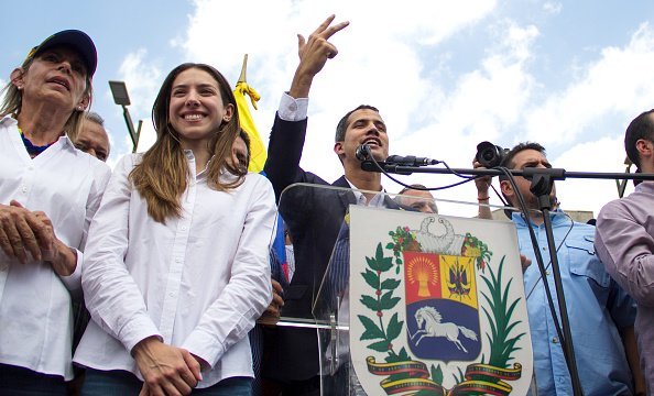 Juan Guaidó, Fabiana Rosales y otros en su llegada a Venezuela. Fuente: Getty Images