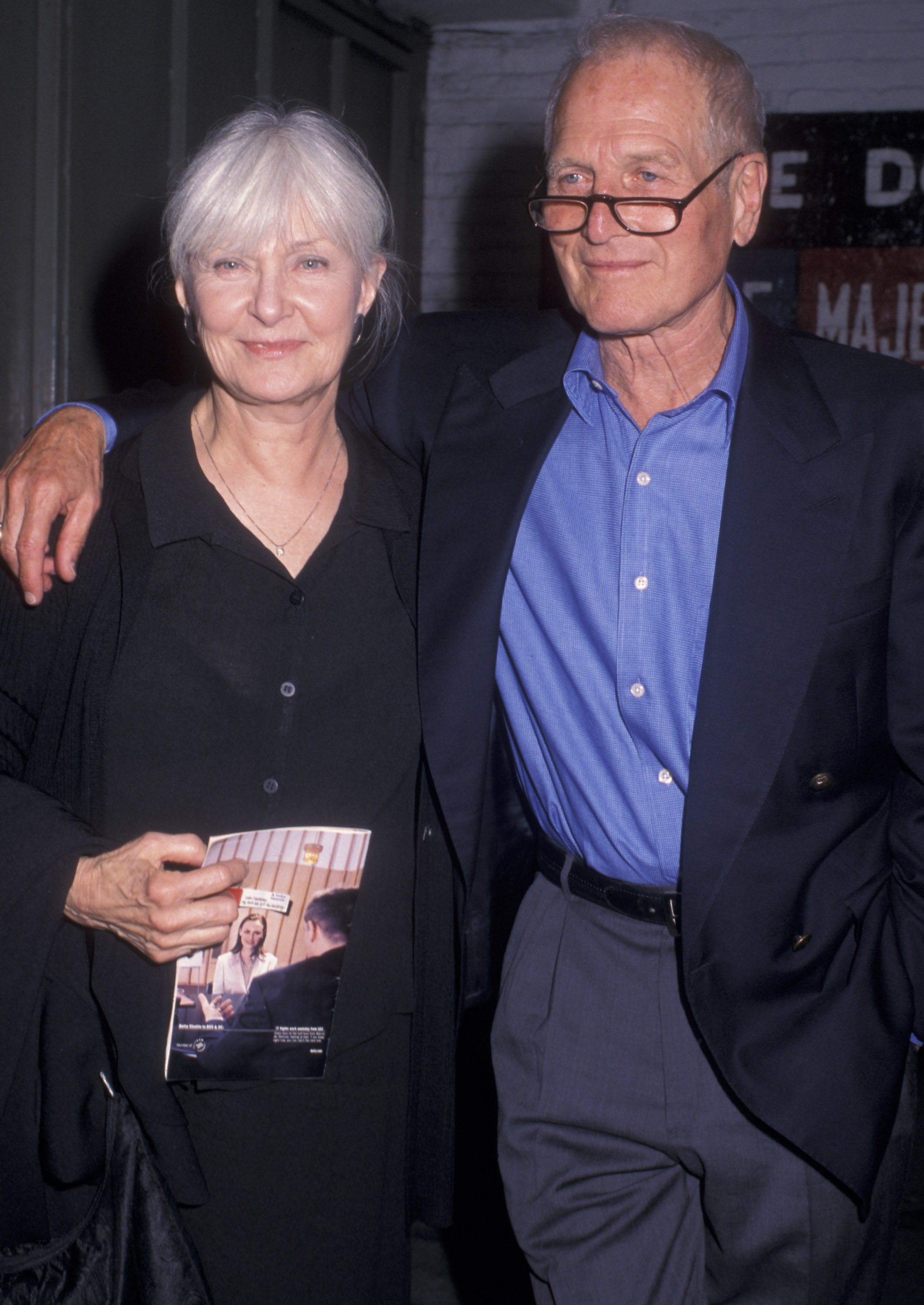 Joanne Woodward and Paul Newman attend the performance of "Stones In His Pockets" on September 4, 2001 at the Golden Theater in New York City. | Source: Getty Images