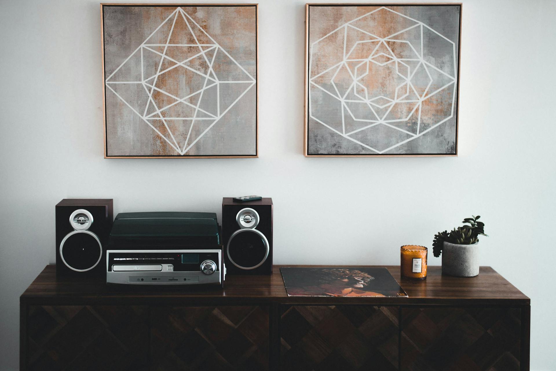 A home sound system | Source: Pexels