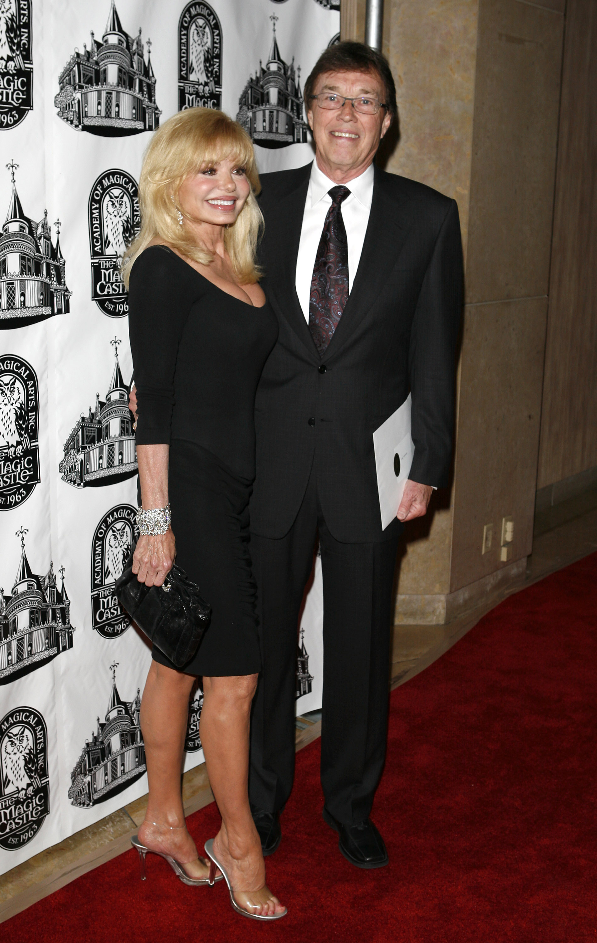 Loni Anderson and Bob Flick attend the Academy of Magical Arts Awards on April 5, 2008, in Beverly Hills, California. | Source: Getty Images