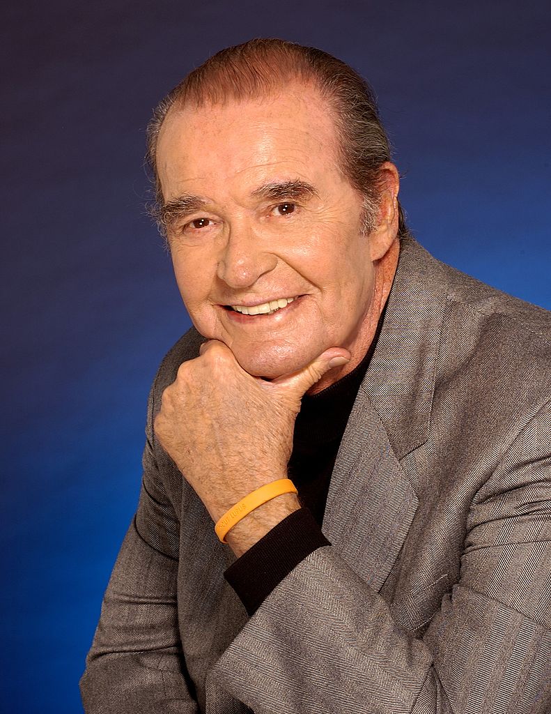 Actor James Garner poses for a portrait in 2004 in Los Angeles, California. | Source: Getty Images