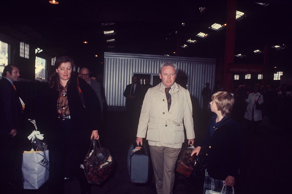 Hugh O'Connor with Carroll O'Connor and his mother Nancy  O'Connor in New York, circa 1970 | Source: Getty Images