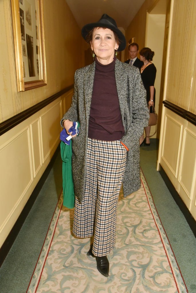 Caroline Loeb assiste à la cérémonie d'élection de "Miss Beaute Nationale 2019" et au 20e anniversaire de Citestars lors de la cérémonie d'élection au Grand Hôtel le 18 novembre 2018 à Paris. | Photo : Getty Images