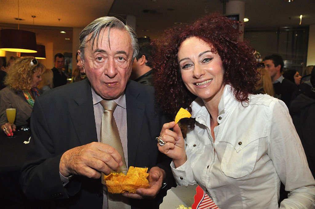 Richard Lugner und Christina Mausi Lugner nehmen an der After-Party zur Österreich-Premiere von 'Kiss The Coach' im Lugner Cinema Vienna am 9. April 2013 in Wien teil. (Foto von Manfred Schmid) I Quelle: Getty Images