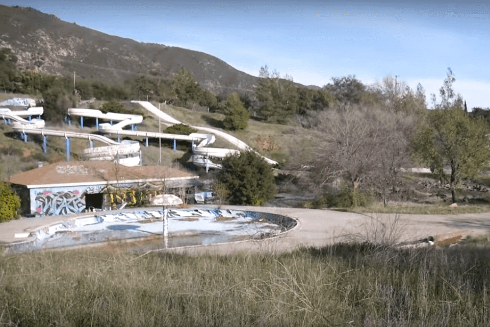 Imagen del parque acuático. | Imagen: YouTube /Trevor Costelloe Imagen del parque acuático. | Imagen: YouTube /Trevor Costelloe