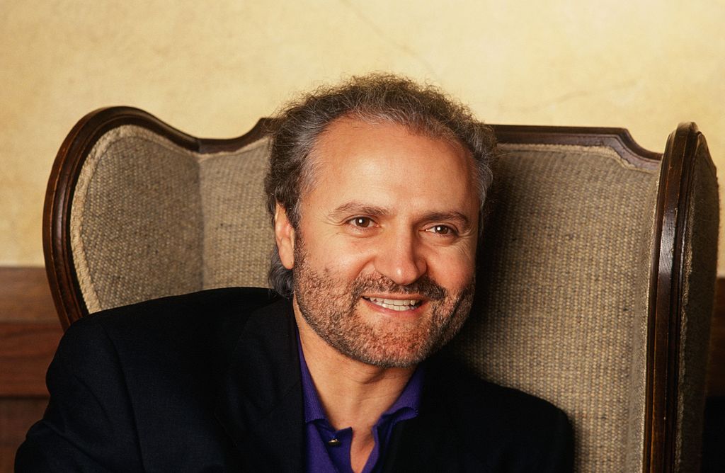 Gianni Versace, posando en 1991 en Los Angeles, California. | Foto: Getty Images Gianni Versace, posando en 1991 en Los Angeles, California. | Foto: Getty Images