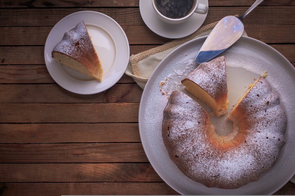 Biscocho y una taza de café. | Foto: Shutterstock.